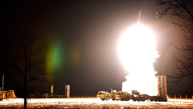 S-400 Nga nhận tên lửa mới tầm bắn siêu xa, Lầu Năm Góc choáng váng ảnh 1