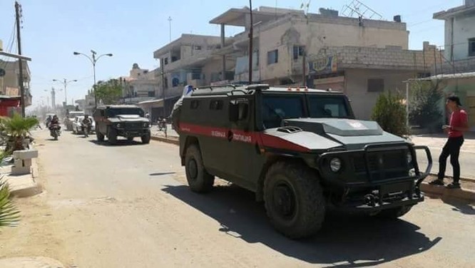 Quân cảnh Nga tiến vào cứ địa thánh chiến tại Daraa, thêm một thị trấn đầu hàng ảnh 2