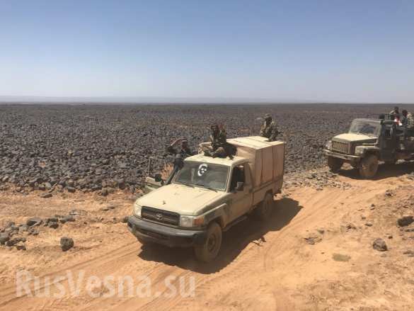 Quân đội Syria siết chặt vòng vây, quyết diệt sạch tay súng IS ở sa mạc đen ảnh 4
