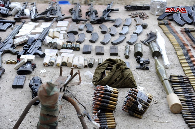 Quân đội Syria chiếm kho vũ khí bí mật của phiến quân Al-Qaeda gần Damascus ảnh 13