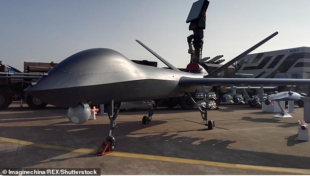 Trung Quốc quảng bá UAV sát thủ CH-5 trang bị tên lửa không đối đất ảnh 1