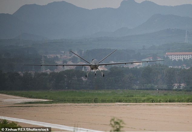 Trung Quốc quảng bá UAV sát thủ CH-5 trang bị tên lửa không đối đất ảnh 4