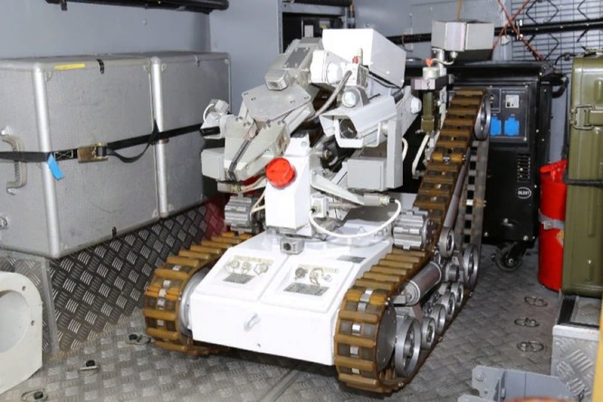 Nga phát triển tổ hợp robot tiên tiến phòng chống Vũ khí hủy diệt lớn ảnh 5