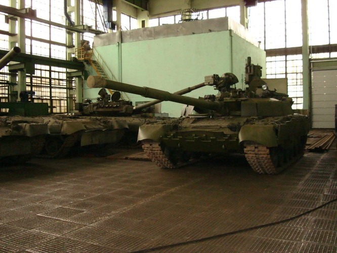 Cỗ máy chiến tranh T-80 (Object 219M) và kì tích "qua mặt" Abrams và Leopards ảnh 3