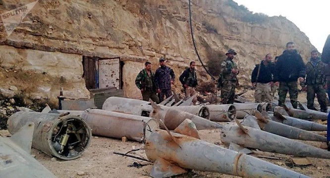 Quân đội Syria phát hiện hàng chục đầu đạn tên lửa S-75 và S-125 của “quân nổi dậy” ở Daraa ảnh 10