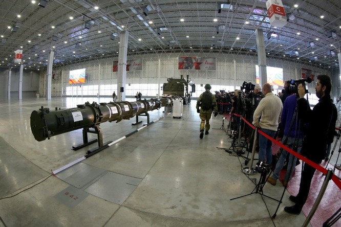 Bộ Quốc phòng Nga giới thiệu phiên bản Iskander mới với 4 tên lửa ảnh 1