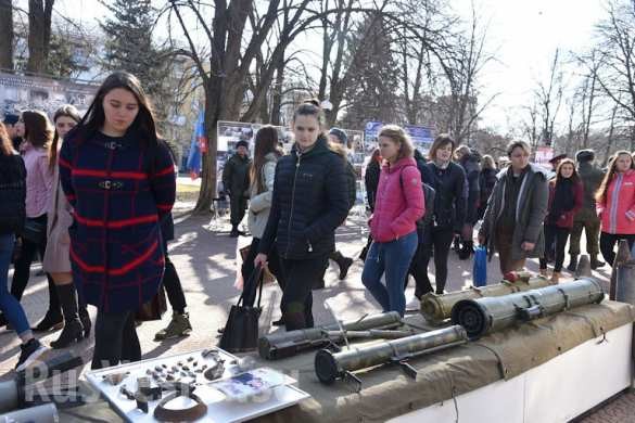 “Nước mắt Donbass” Lugansk và Donetsk tổ chức triển lãm chứng tích chiến tranh ảnh 7
