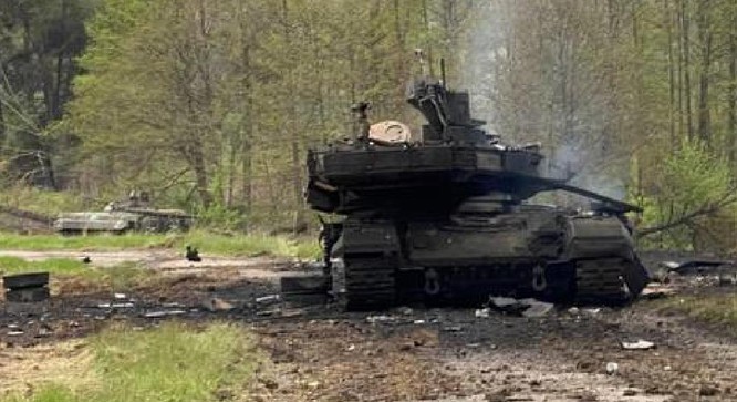 Ukraine tuyên bố phá hủy nhiều phương tiện quân đội Nga, trong có 1 xe tăng T-90 ảnh 1
