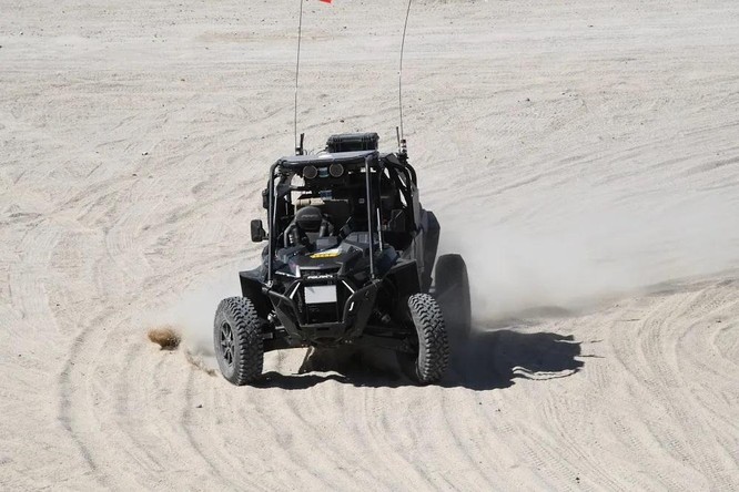 Quân đội Mỹ thử nghiệm Robot tự hành chiến đấu trên địa hình phức tạp ảnh 2