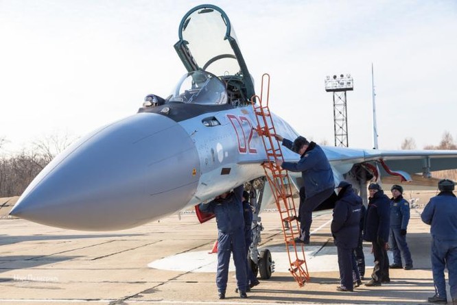 Máy bay chiến đấu Su-35 Nga. Ảnh: Sina Trung Quốc.