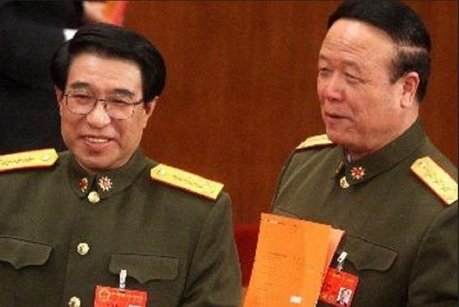 Các Thượng tướng Từ Tài Hậu và Quách Bá Hùng, nguyên Phó Chủ tịch Quân ủy Trung ương Trung Quốc. Ảnh: Caixin