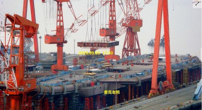 Trung Quốc lộ hình ảnh ráo riết đóng tàu sân bay ảnh 2