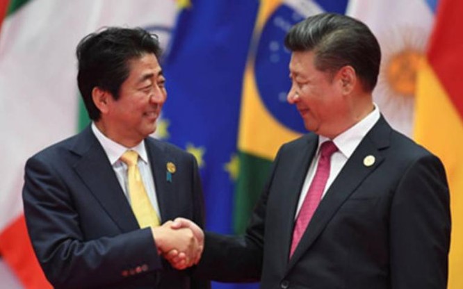 Ngày 5/9/2016, Thủ tướng Nhật Bản Shinzo Abe hội đàm với Chủ tịch Trung Quốc Tập Cận Bình sau Lễ bế mạc Hội nghị Thượng đỉnh G20. Ảnh: VOV