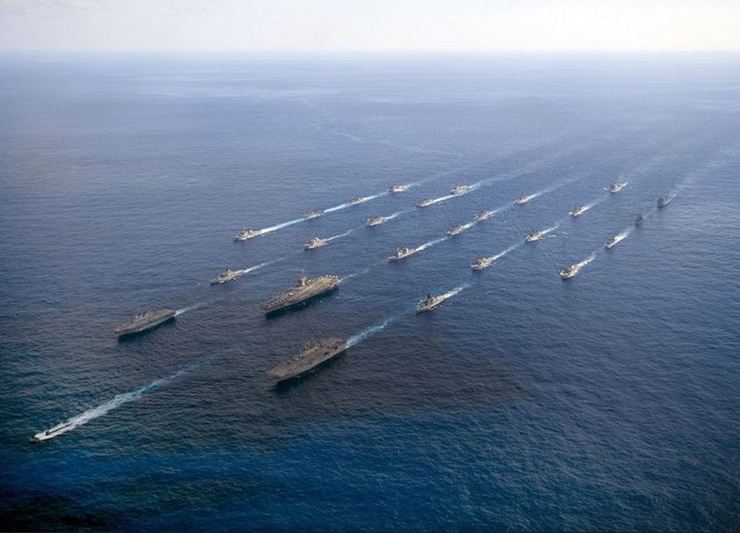 Hạm đội liên hợp Mỹ-Nhật trong một cuộc tập trận chung (ảnh tư liệu)