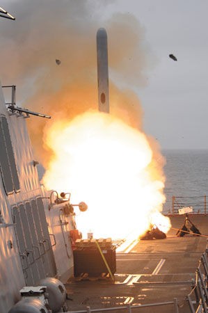 Tên lửa hành trình Tomahawk Mỹ trang bị cho tàu chiến (ảnh tư liệu)