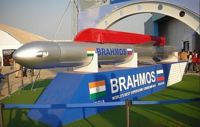 Tên lửa hành trình siêu âm BrahMos do Nga và Ấn Độ hợp tác sản xuất. Ảnh: The Diplomat