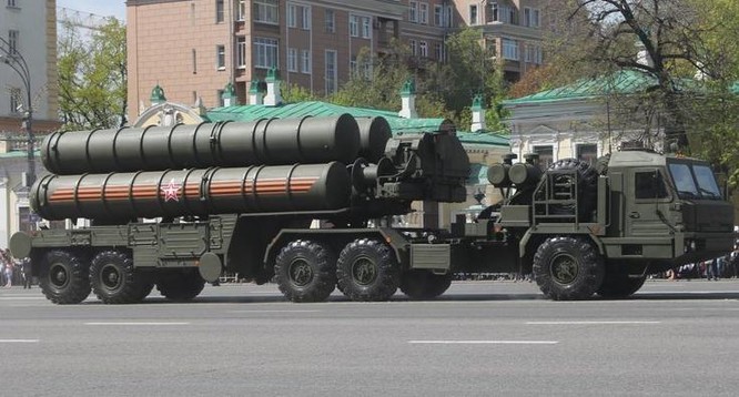 Tên lửa phòng không tiên tiến S-400 Nga. Ảnh: Conflict News