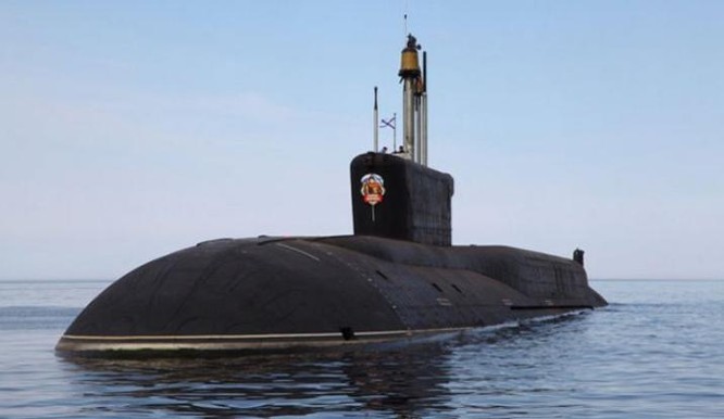 Tàu ngầm hạt nhân chiến lược Vladimir Monomakh lớp Borey Type 955 Nga. Ảnh: Indian Defence News