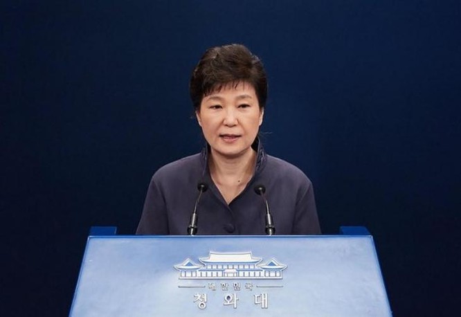 Khả năng bà Park Geun-hye quay lại nắm quyền lực Tổng thống còn chưa rõ ràng. Ảnh: The Guardian