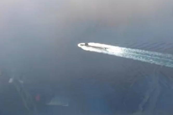 Tàu ngầm Trung Quốc ở Ấn Độ Dương, do máy bay săn ngầm Mỹ chụp được. Ảnh: Sina.