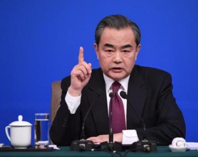 Bộ trưởng Ngoại giao Trung Quốc Vương Nghị tại cuộc họp báo ngày 8//3. Ảnh: Chinanews