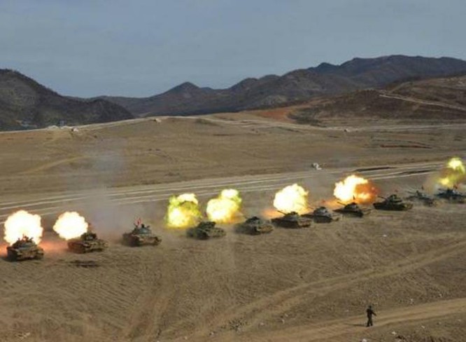 Lực lượng thiết giáp Triều Tiên trong hội thi, hội thao. Ảnh: Military.china.com