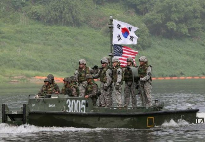Quân đội Mỹ và Hàn Quốc tiến hành tập trận chung Foal Eagle 2017. Ảnh: AP