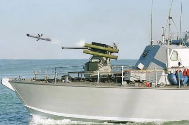 Tên lửa Spike được phóng từ tàu chiến Israel. Ảnh: Cankao