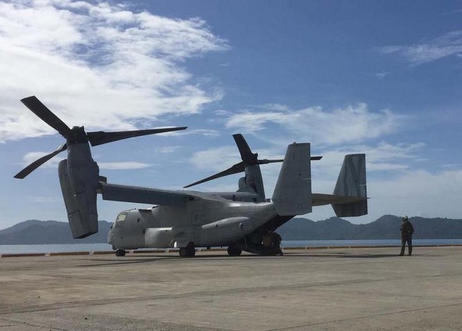 Máy bay vận tải cánh xoay nghiên Osprey Mỹ trong cuộc tập trận Balikatan 2017 giữa Mỹ và Philippines. Ảnh: Rappler