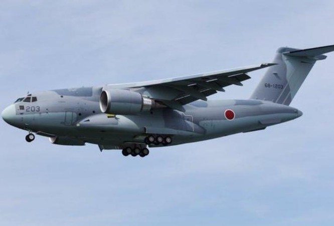 Máy bay vận tải cỡ lớn C-2 do Công nghiệp nặng Kawasaki nghiên cứu chế tạo. Ảnh: Cankao.