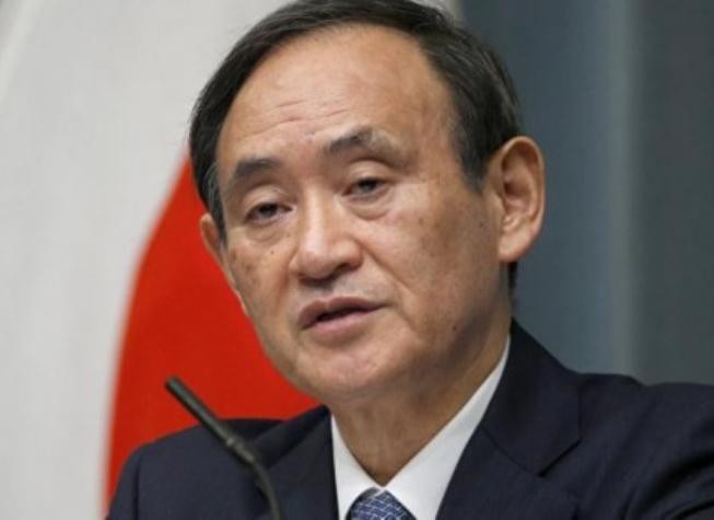 Sau khi Triều Tiên phóng tên lửa đạn đạo bay qua Nhật Bản ngày 15/9/2017, Chánh văn phòng Nội các Nhật Bản Yoshihide Suga đã mạnh mẽ lên án Triều Tiên. Ảnh: People