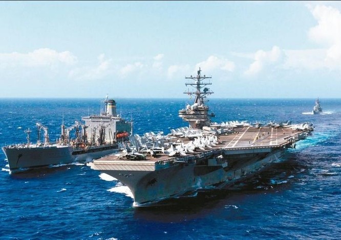 Tàu sân bay động cơ hạt nhân USS Ronald Reagan. Ảnh: UDN.