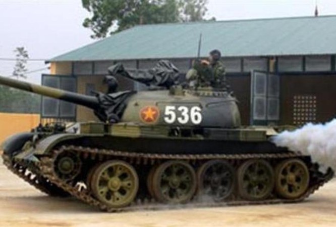 Xe tăng hạng nhẹ Type 62 của lục quân Việt Nam. Ảnh: Sina.