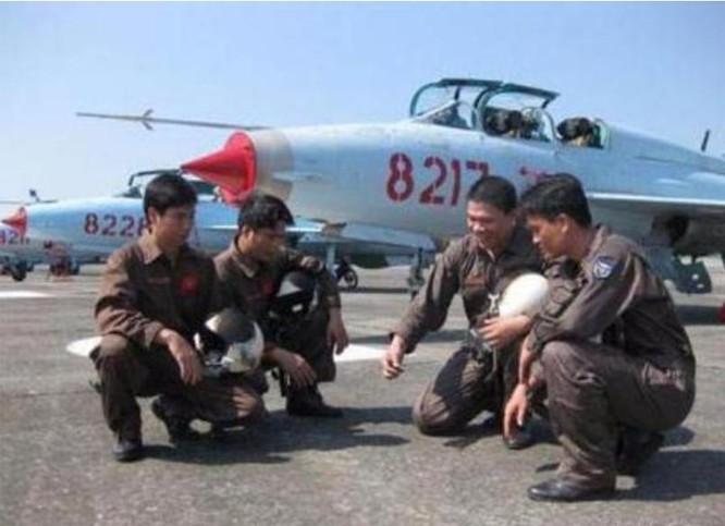 Hình ảnh về không quân Việt Nam trên báo Sina Trung Quốc.