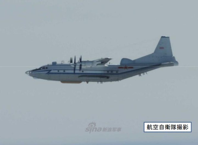 Máy bay trinh sát Y-8 không quân Trung Quốc. Ảnh: Sina.