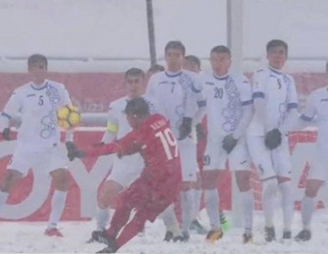 Tiền vệ Nguyễn Quang Hải giành giải Bàn thắng đẹp nhất tại Vòng chung kết U23 châu Á 2018.
