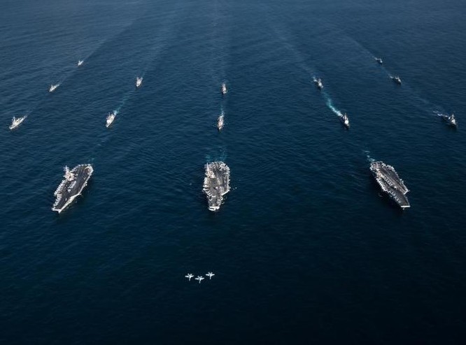 Ba cụm tấn công tàu sân bay Mỹ ở Tây Thái Bình Dương. Ảnh: Newsweek.