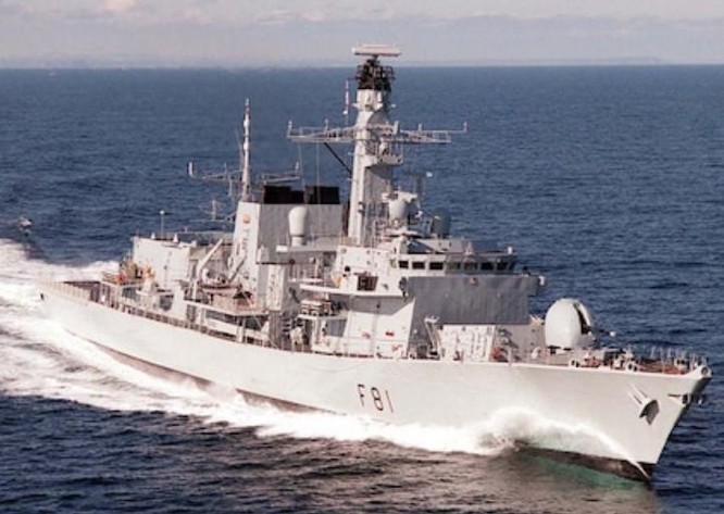 Học giả Trung Quốc ngán chiến hạm Anh, Pháp thách thức trên Biển Đông ảnh 2