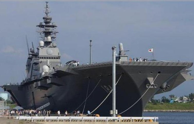 Nhật điều tàu sân bay “dạo” Biển Đông, báo Trung Quốc bực bội bàn tán ảnh 1