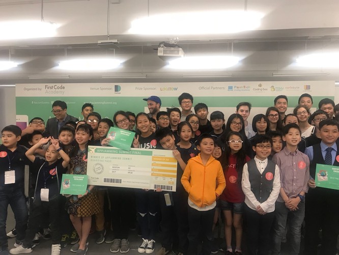 Học sinh Việt giành giải 'Ứng dụng sáng tạo nhất' cuộc thi lập trình di động quốc tế ảnh 1