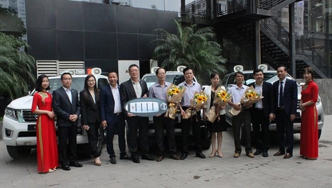 Nissan Việt Nam bàn giao lô xe bán tải Navara phục vụ chiếu bóng lưu động - Ảnh 1