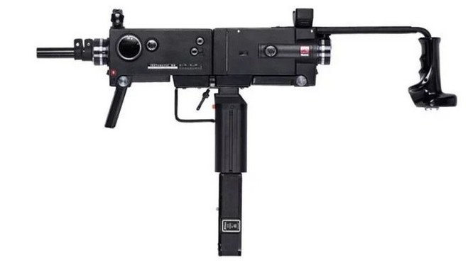 Dạo quanh bảo tàng vũ khí được làm từ máy ảnh và ống kính - Ảnh 12