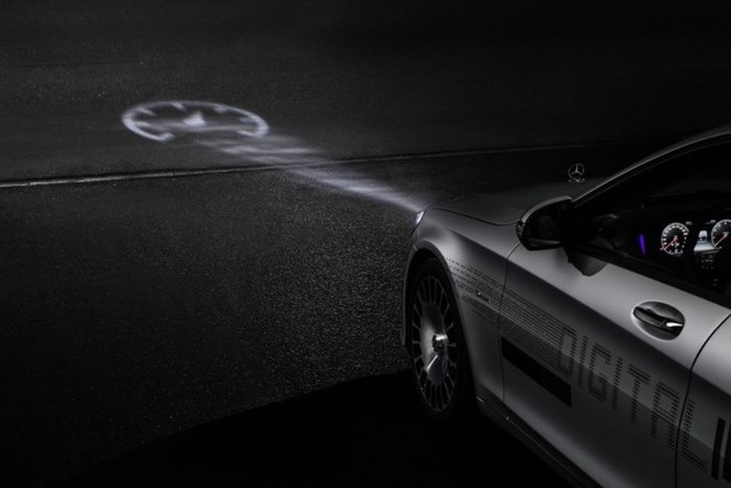 Mercedes-Maybach với Digital Light 'vẽ' được những gì lên mặt đường? ảnh 10