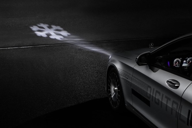 Mercedes-Maybach với Digital Light 'vẽ' được những gì lên mặt đường? ảnh 11