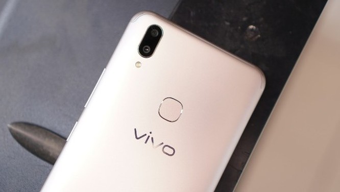 Cùng giá nên mua Oppo F7 hay Vivo V9? ảnh 17