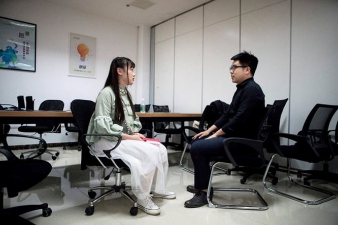 Startup Trung Quốc: chỉ tuyển gái xinh, cao trên 1m57 mát-xa cho lập trình viên nam, lương 1.000 USD ảnh 3