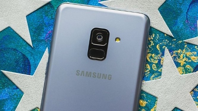 Nên mua Samsung Galaxy A8 2018 hay Galaxy A6 2018? ảnh 4