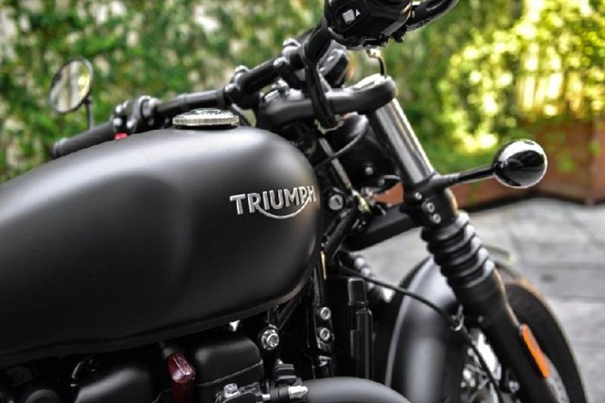 Ngắm Triumph Bobber black 2018 bản đen mờ tại Hà Nội ảnh 2