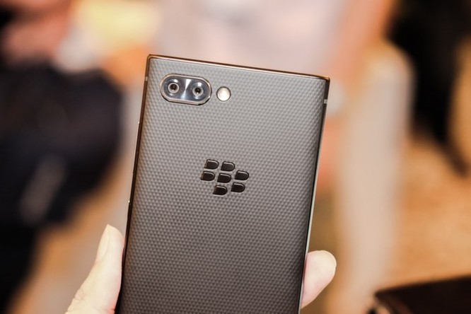 Blackberry Key2 ra mắt với mức giá 16,9 triệu đồng ảnh 2