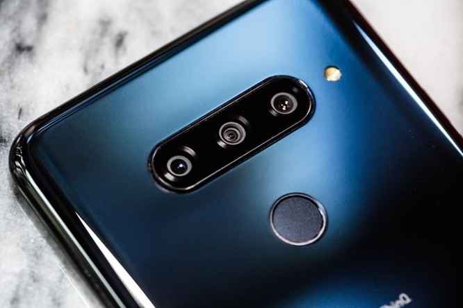 LG ra smartphone có 5 camera, giá từ 900 USD ảnh 2